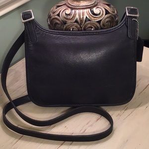 COACH Vintage Black Hipster 🖤Crossbody 🤍